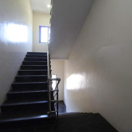 Hôtel E S Residency à Theni Extérieur photo